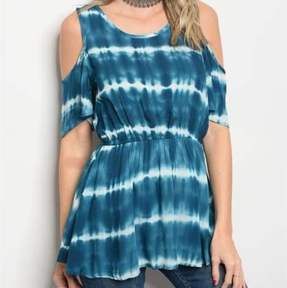 New Junior's Boutique Blue/white tie dye top
